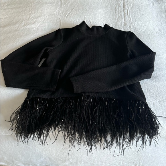 Saylor black sweater with fringe bottom - Picture 3 of 5